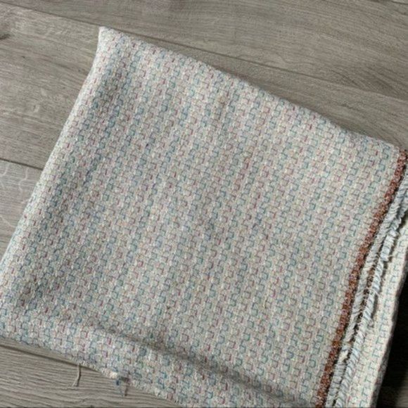 Fabric for craft or home decor outdoor cushions - Picture 6 of 7